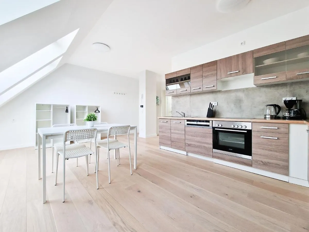 Raj Living - City Apartments With 1 Or 2 Rooms - 15 Min To Messe Dus And Old Town Dus Düsseldorf