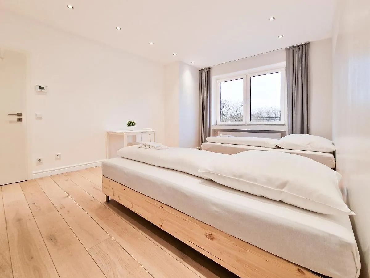 Raj Living - City Apartments With 1 Or 2 Rooms - 15 Min To Messe Dus And Old Town Dus Düsseldorf